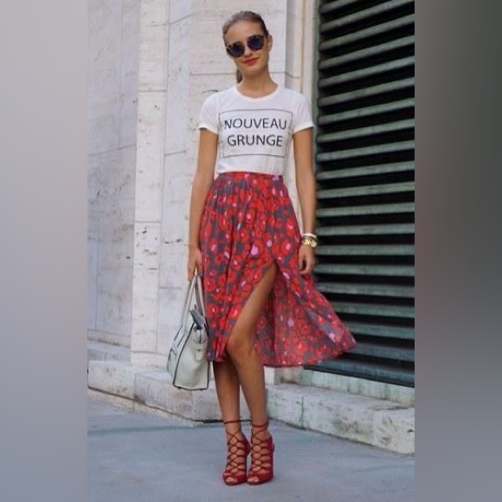 Topshop Midi skirt with Animal Print - Size 2